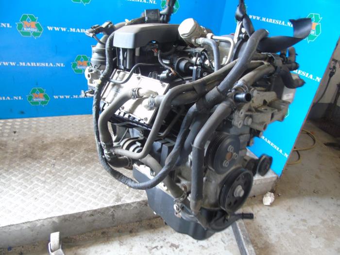 Engine Volkswagen Caddy Combi III 1.2 TSI - 863034