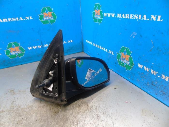 Usados Retrovisor externo derecha Hyundai i10 (F5) 1.1i 12V Precio € 52,50 Norma de margen ofrecido por Maresia Auto Recycling B.V.