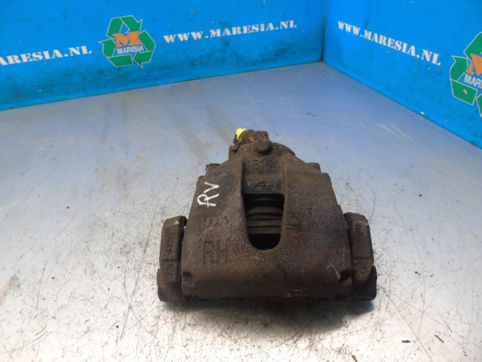 Gebrauchte Bremszange rechts vorne Ford C-Max (DXA) 1.6 Ti-VCT 16V Preis € 31,50 Margenregelung angeboten von Maresia Auto Recycling B.V.