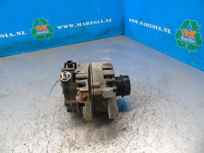 Begagnade Dynamo Toyota Yaris III (P13) 1.33 16V Dual VVT-I Pris € 52,50 Marginaltabell erbjuds av Maresia Auto Recycling B.V.