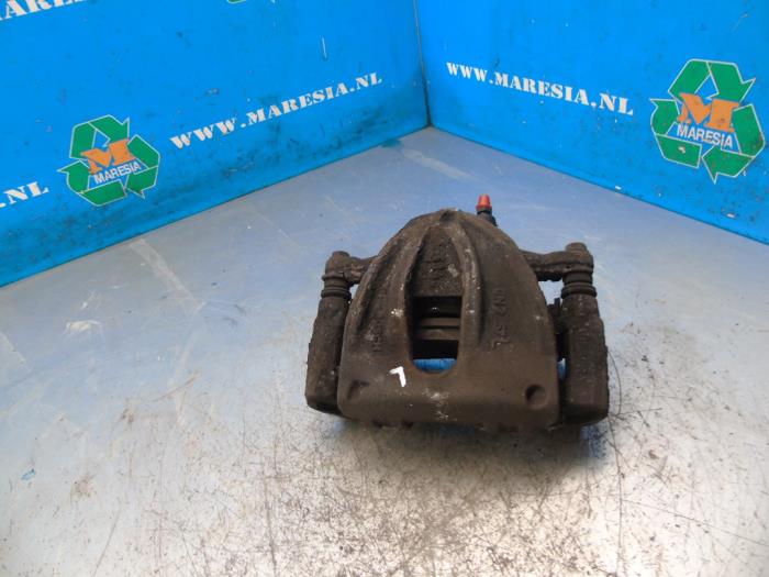 Gebrauchte Bremszange links vorne Toyota Corolla Verso (R10/11) 1.6 16V VVT-i Preis € 26,25 Margenregelung angeboten von Maresia Auto Recycling B.V.