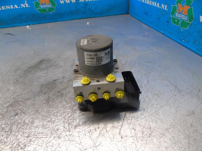 Begagnade ABS-pump Chevrolet Aveo (300) 1.2 16V Pris € 131,25 Marginaltabell erbjuds av Maresia Auto Recycling B.V.