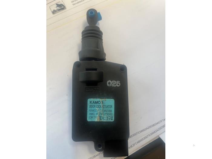 Gebrauchte Central electronic Modul Hyundai Santa Fe II (CM) 2.2 CRDi 16V 4x4 Preis € 42,00 Margenregelung angeboten von Maresia Auto Recycling B.V.