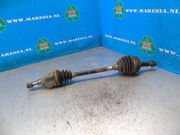 Gebrauchte Antriebswelle links vorne Toyota Yaris III (P13) 1.33 16V Dual VVT-I Preis € 68,25 Margenregelung angeboten von Maresia Auto Recycling B.V.