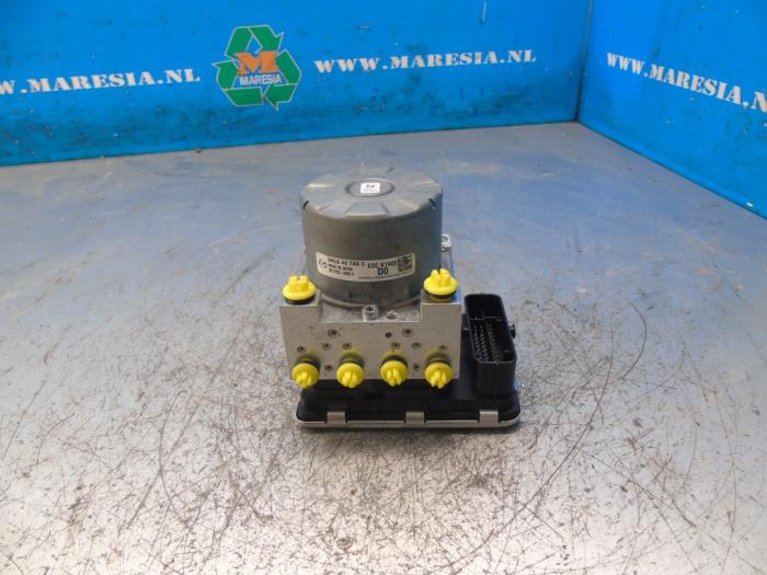 Used ABS pump Mazda 2 (DJ/DL) 1.5 SkyActiv-G 90 M Hybrid Price € 262,50 Margin scheme offered by Maresia Auto Recycling B.V.