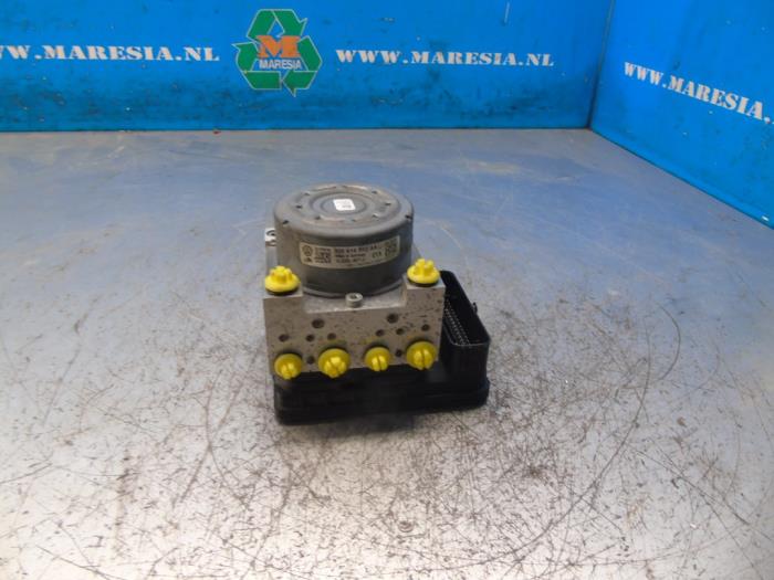 Used ABS pump Audi A3 (8V1/8VK) 1.2 TFSI 16V Price € 157,50 Margin scheme offered by Maresia Auto Recycling B.V.