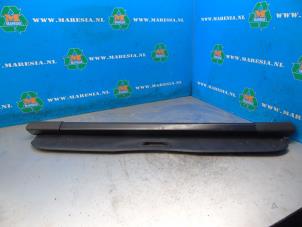 Begagnade Skydd, bagageutrymme Mercedes A (W169) 1.5 A-150 Pris € 78,75 Marginaltabell erbjuds av Maresia Auto Recycling B.V.