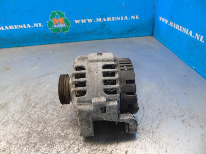 Used Dynamo Dacia Sandero I (BS) 1.2 16V Price € 26,25 Margin scheme offered by Maresia Auto Recycling B.V.
