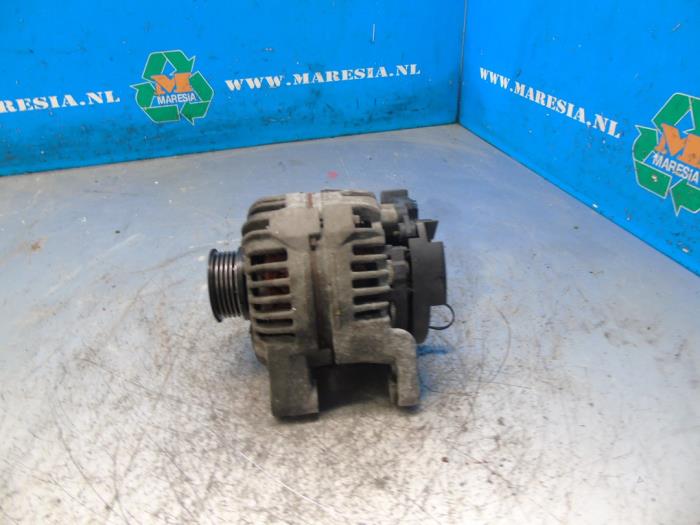 Begagnade Dynamo Opel Corsa D 1.4 16V Twinport Pris € 52,50 Marginaltabell erbjuds av Maresia Auto Recycling B.V.