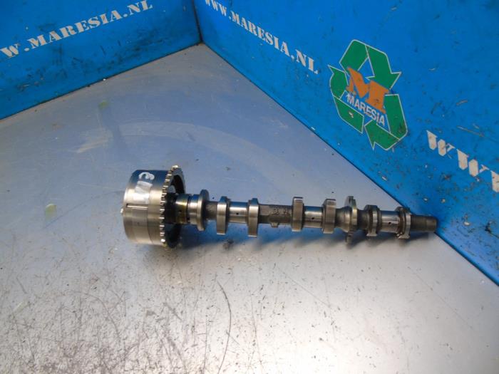 Usagé Arbre à cames Toyota Aygo (B40) 1.0 12V VVT-i Prix € 131,25 Règlement à la marge proposé par Maresia Auto Recycling B.V.