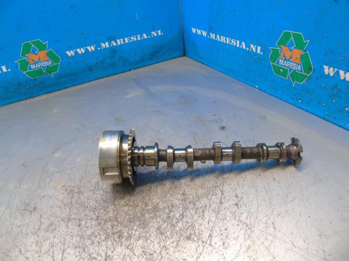 Usagé Arbre à cames Toyota Aygo (B40) 1.0 12V VVT-i Prix € 131,25 Règlement à la marge proposé par Maresia Auto Recycling B.V.