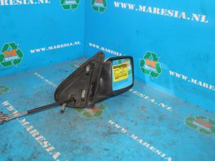 Used Wing mirror, right Volkswagen Vento (1H2) 1.6 i Price € 26,25 Margin scheme offered by Maresia Auto Recycling B.V.