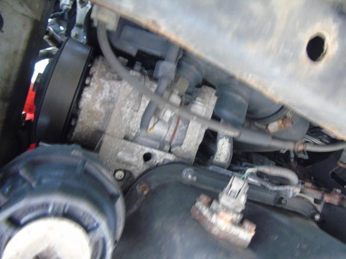 Usagé Pompe clim Toyota RAV4 (A4) 2.2 D-4D 16V 4x4 Prix € 210,00 Règlement à la marge proposé par Maresia Auto Recycling B.V.