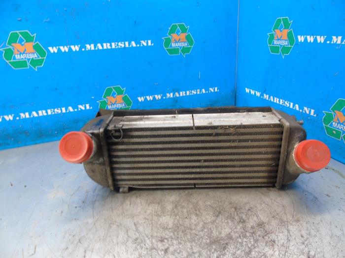 Usados Intercooler Hyundai Santa Fe II (CM) 2.2 CRDi 16V 4x4 Precio € 105,00 Norma de margen ofrecido por Maresia Auto Recycling B.V.