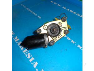 Used Front wiper motor Mazda MX-5 (NB18/35/8C) 1.8i 16V Price € 36,75 Margin scheme offered by Maresia Auto Recycling B.V.