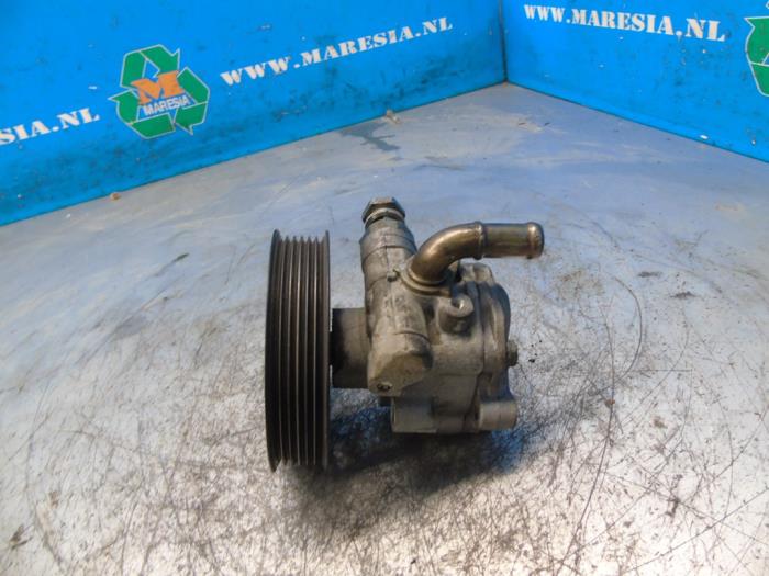 Usagé Pompe de direction Volkswagen New Beetle (1Y7) 2.0 Prix € 8,40 Règlement à la marge proposé par Maresia Auto Recycling B.V.