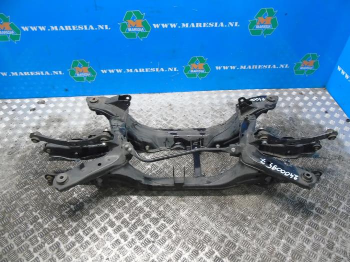 Usados Subchasis Mitsubishi Eclipse Cross (GK/GL) 2.4 16V PHEV 4x4 Precio € 367,50 Norma de margen ofrecido por Maresia Auto Recycling B.V.