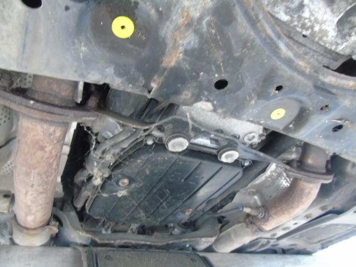 Używane Skrzynia biegów Lexus LS (F4) 600h 5.0 32V VVT-i Cena € 2.257,50 Procedura marży oferowane przez Maresia Auto Recycling B.V.