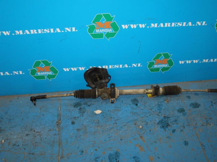 Steering box from a Nissan Micra (K11) 1.0 L,LX 16V 1993