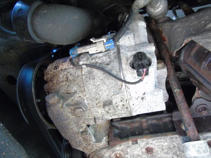 Compresseur de clim d'un Opel Astra J (PC6/PD6/PE6/PF6) 1.6 16V 2011