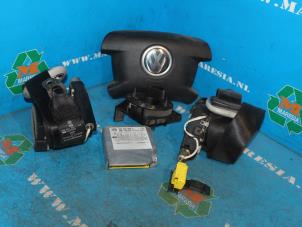 Used Airbag set + module Volkswagen Transporter T5 1.9 TDi Price € 367,50 Margin scheme offered by Maresia Auto Recycling B.V.