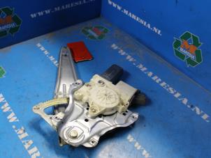 Used Rear door window mechanism 4-door, right Toyota Avensis (T25/B1B) 1.8 16V VVT-i Price € 47,25 Margin scheme offered by Maresia Auto Recycling B.V.