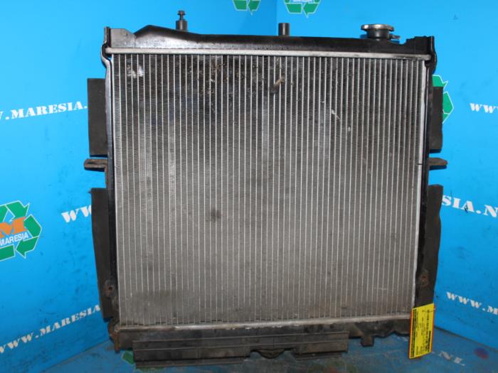 Usagé Radiateur Kia Sportage (K0) 2.0 16V 4x4 Prix € 63,00 Règlement à la marge proposé par Maresia Auto Recycling B.V.