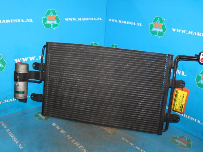 Air conditioning radiator from a Volkswagen Golf IV (1J1) 1.9 TDI 100 2002