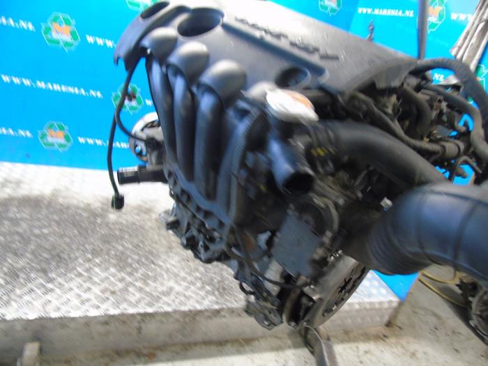 Engine from a Kia Cee'd Sportswagon (JDC5) 1.4i CVVT 16V 2015