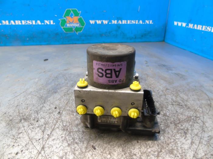 Used ABS pump Hyundai i30 (FD) 1.4 CVVT 16V Price € 131,25 Margin scheme offered by Maresia Auto Recycling B.V.
