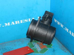 Used Airflow meter Volkswagen Caddy III (2KA,2KH,2CA,2CH) 2.0 SDI Price € 26,25 Margin scheme offered by Maresia Auto Recycling B.V.