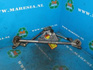 Used Wiper mechanism Toyota Yaris Verso (P2) 1.3 16V Price € 47,25 Margin scheme offered by Maresia Auto Recycling B.V.