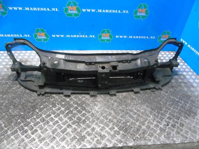 Begagnade Front Renault Trafic New (FL) 2.5 dCi 16V 145 Pris € 89,25 Marginaltabell erbjuds av Maresia Auto Recycling B.V.