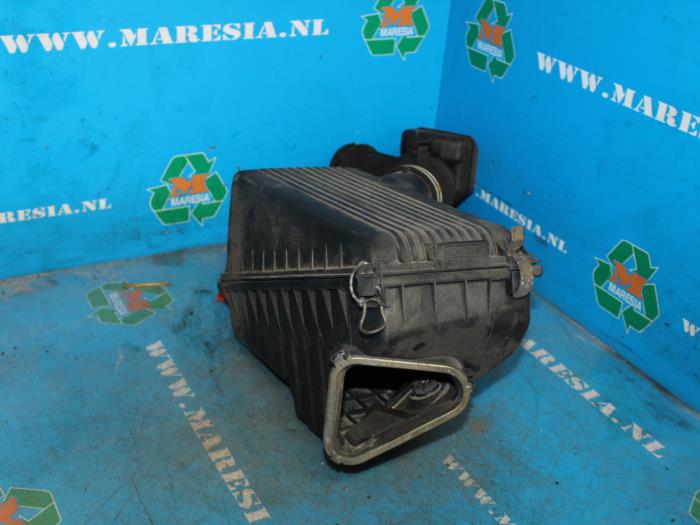 Begagnade Luftfilterhus Toyota Carina E (T19) 1.8 XLi,GLi 16V Pris € 36,75 Marginaltabell erbjuds av Maresia Auto Recycling B.V.