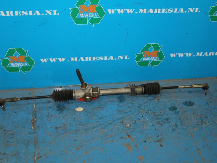 Begagnade Styrbox Opel Corsa B (73/78/79) 1.0i 12V Pris € 36,75 Marginaltabell erbjuds av Maresia Auto Recycling B.V.