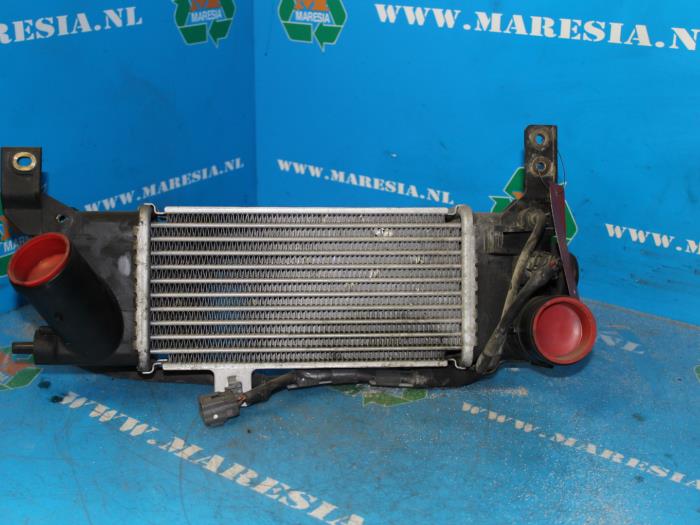 Usagé Intercooler Mazda Premacy 2.0 DiTD 16V Prix € 105,00 Règlement à la marge proposé par Maresia Auto Recycling B.V.