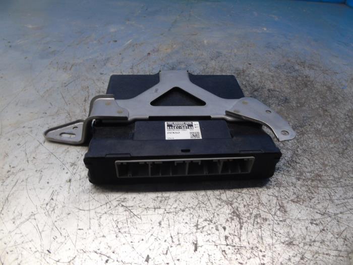 Used Computer, miscellaneous Toyota Yaris III (P13) 1.5 16V Hybrid Price € 78,75 Margin scheme offered by Maresia Auto Recycling B.V.