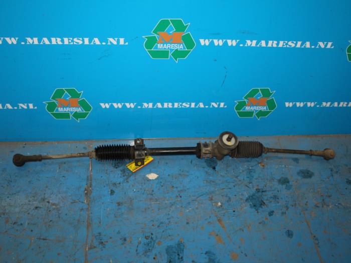 Steering box from a Hyundai Accent II/Excel II/Pony 1.3i 12V 1995