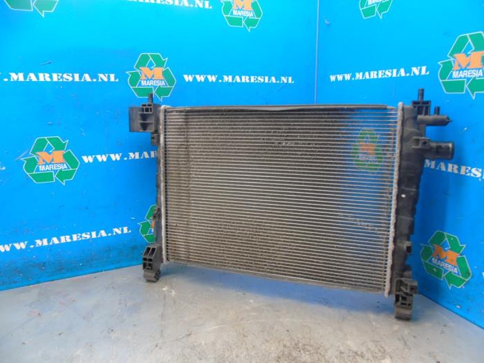 Used Radiator Opel Karl 1.0 12V Price € 73,50 Margin scheme offered by Maresia Auto Recycling B.V.