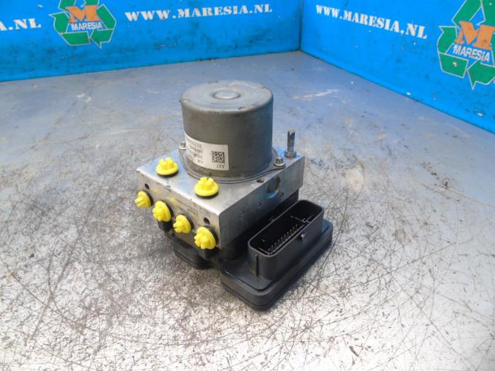 Begagnade ABS-pump Opel Karl 1.0 12V Pris € 105,00 Marginaltabell erbjuds av Maresia Auto Recycling B.V.