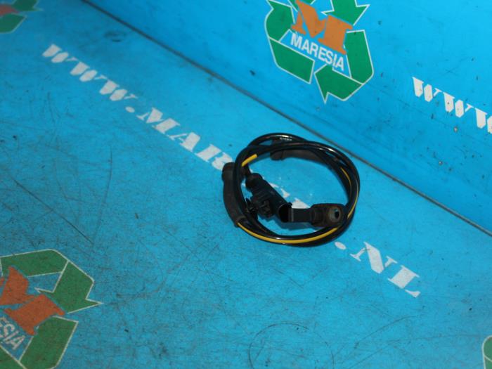 Begagnade ABS-sensor Toyota Aygo (B10) 1.0 12V VVT-i Pris € 21,00 Marginaltabell erbjuds av Maresia Auto Recycling B.V.