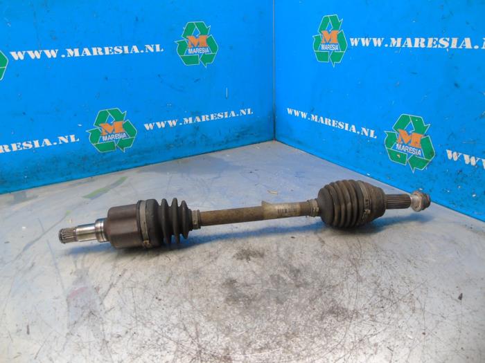 Gebrauchte Antriebswelle links vorne Ford Fiesta 6 (JA8) 1.25 16V Preis € 36,75 Margenregelung angeboten von Maresia Auto Recycling B.V.