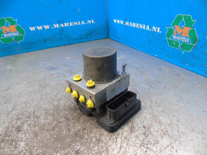 Gebrauchte ABS Pumpe Mercedes Citan (415.6) 1.5 109 CDI Preis € 157,50 Margenregelung angeboten von Maresia Auto Recycling B.V.