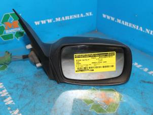 Used Wing mirror, right Ford Mondeo II 1.6i 16V Price € 26,25 Margin scheme offered by Maresia Auto Recycling B.V.