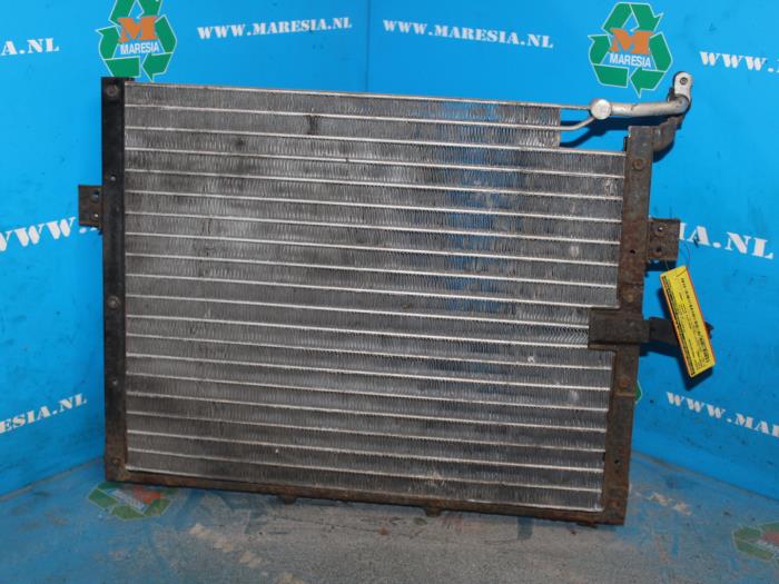 Usagé Radiateur clim Kia Sportage (K0) 2.0 16V 4x4 Prix € 68,25 Règlement à la marge proposé par Maresia Auto Recycling B.V.