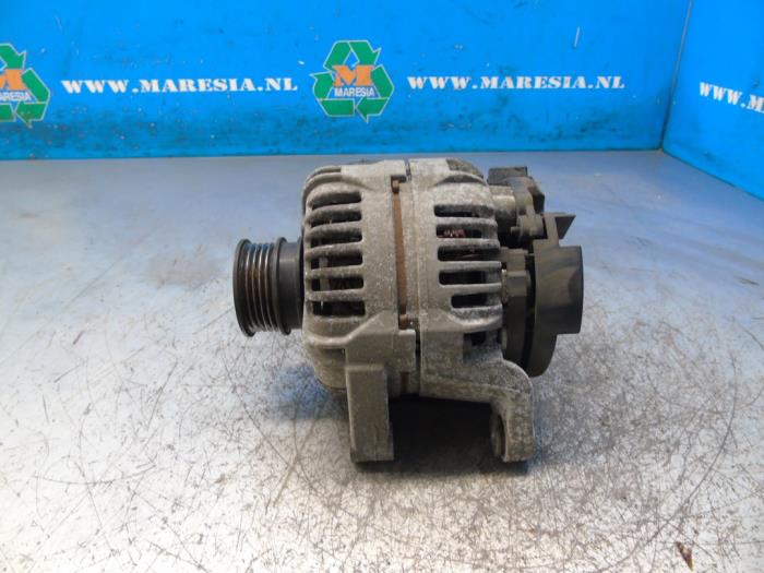Begagnade Dynamo Opel Astra H (L48) 1.6 16V Pris € 42,00 Marginaltabell erbjuds av Maresia Auto Recycling B.V.