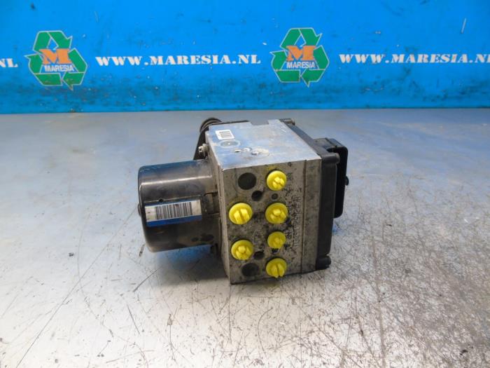 Begagnade ABS-pump Volkswagen Passat CC (357) 1.8 TSI 16V Pris € 78,75 Marginaltabell erbjuds av Maresia Auto Recycling B.V.