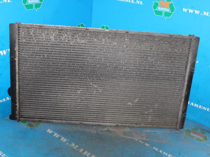 Usagé Radiateur Volkswagen Golf III (1H1) 1.9 D,Eco D Prix € 42,00 Règlement à la marge proposé par Maresia Auto Recycling B.V.
