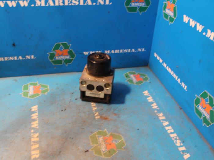 Begagnade ABS-pump Ford Focus 1 Wagon 1.8 TDdi Pris € 15,75 Marginaltabell erbjuds av Maresia Auto Recycling B.V.