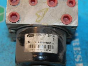Bloc ABS d'un Ford Focus 1 Wagon 1.8 TDdi 2001